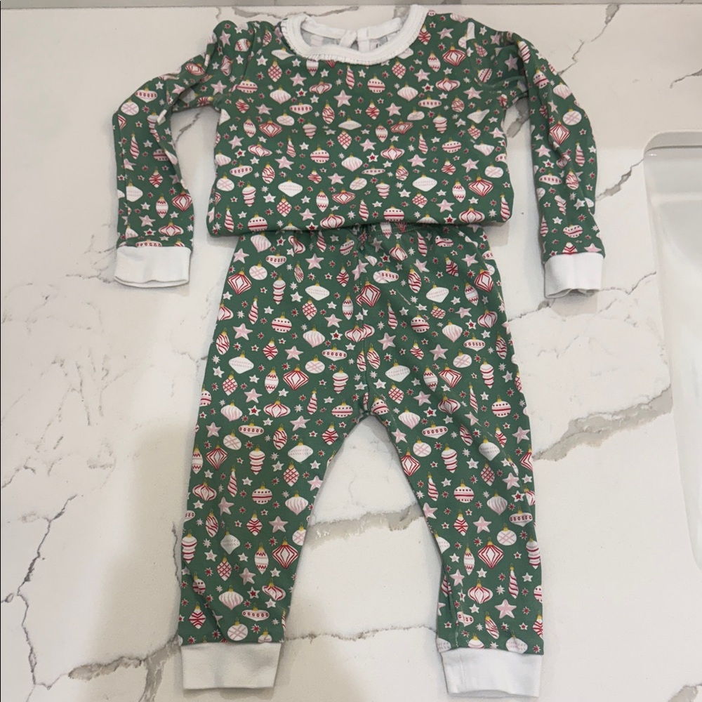 Lila and Hayes Ava Pajama Set in Retro Ornaments 12-18M